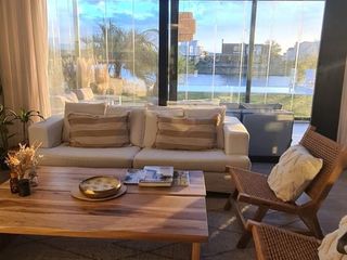 Foto 15 de Casa en  venta 5 dormitorios al lago