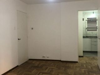 Foto 2 de Departamento en  Venta  un dormitorio,  patio en Barrio CENT