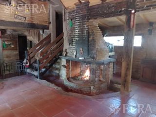 Foto 20 de Venta de casa quinta de 3 ambientes con jardín en Arturo Segui