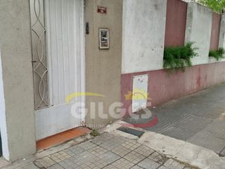 Foto 1 de Venta de PH 5 Amb. en Ramos Mejia  Pta. Baja C/patio