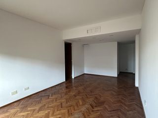 Foto 4 de departamento tres dormitorios  amplio impecable doble balcón abasto parrillero
