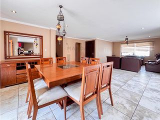 Foto 4 de ENCANTADORA Y AMPLIA CASA EN RENTA RACAR CUENCA