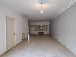Foto 9 de ALQUILER DE CASA DE 5 AMBIENTES C/ DEPENDENCIA EN EXCELENTE ZONA