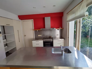 Foto 5 de ALQUILER DE CASA DE 5 AMBIENTES C/ DEPENDENCIA EN EXCELENTE ZONA