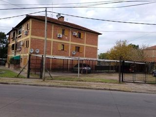 Foto 1 de IMPECABLE DEPARTAMENTO DE 2 DORMITORIOS Y CON 2 COCHERAS CUBIERTAS