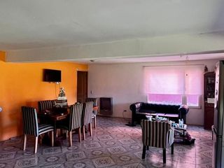 Foto 21 de Casa es en las marias, es un terreno de 1500 m2, con departamentos adicionales
