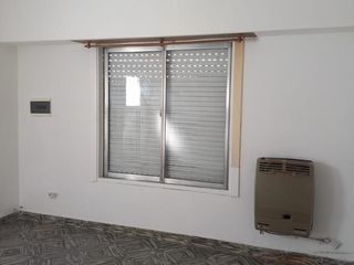 Foto 8 de VENTA CASA 2 DORMITORIOS EN TIRO FEDERAL EDISON 1126