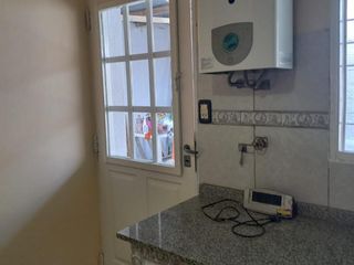 Foto 5 de VENTA CASA 2 DORMITORIOS EN TIRO FEDERAL EDISON 1126