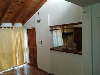 Foto 4 de ALQUILER-CASA 4 DORMITORIOS CON COCHERA-BARRIO MUNICIPAL-LAS HERAS