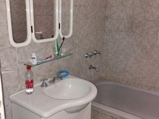Foto 1 de ALQUILER-CASA 4 DORMITORIOS CON COCHERA-BARRIO MUNICIPAL-LAS HERAS