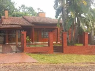 Foto 1 de Guidek Stasiuk propiedades vende hermosa casa