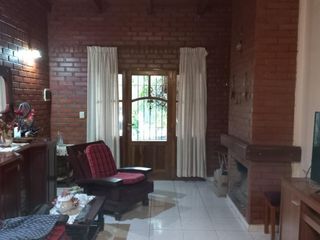 Foto 3 de Guidek Stasiuk propiedades vende hermosa casa