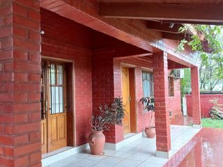 Foto 2 de Guidek Stasiuk propiedades vende hermosa casa