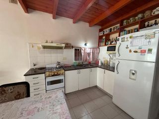 Foto 6 de VENTA O PERMUTA Casa tipo Chalet en Ayacucho 3800