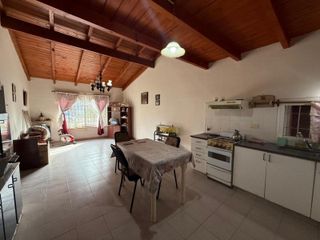 Foto 7 de VENTA O PERMUTA Casa tipo Chalet en Ayacucho 3800