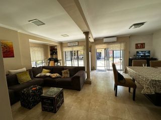 Foto 6 de Casa en alquiler en Moreno centro Norte de elegancia y confort de alta Categoria