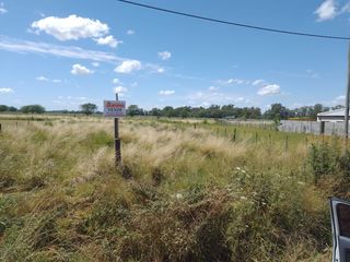 Foto 5 de LOTE c/ ESCRITURA SOBRE CALLE ECUADOR - Bº LA PARADA