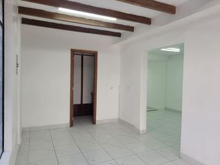Foto 6 de RENTA LOCAL COMERCIAL 60 m² frente QUICENTRO SHOPPING
