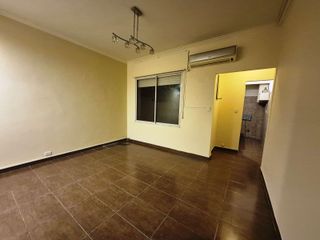 Foto 1 de 2 AMB CFTE X ESC- PUERTA BLINDADA - 40 m2