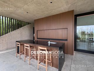 Foto 18 de Casa en Venta 5 ambientes - Al Agua - Puertos Zona Norte
