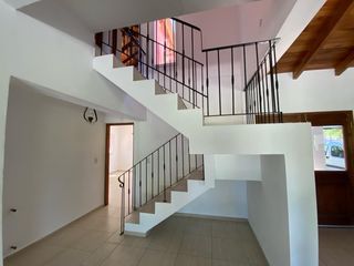 Foto 8 de Casa en alquiler en Valle del Golf, Falda del Carmen, Córdoba