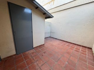 Foto 7 de Buen Chalet/Duplex de 3 amb. en alquiler en Carapachay!!