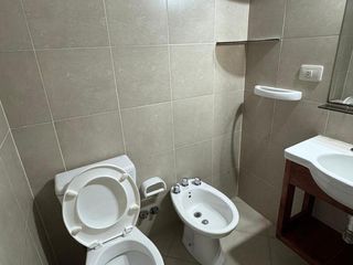 Foto 12 de Buen Chalet/Duplex de 3 amb. en alquiler en Carapachay!!