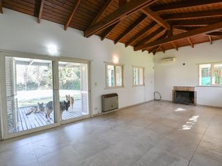 Foto 1 de Casas en venta en Villa Elisa