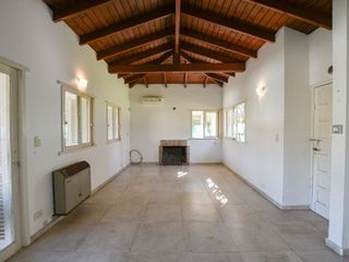 Foto 2 de Casas en venta en Villa Elisa