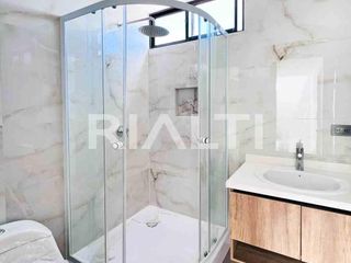 Foto 10 de Casa por estrenar en venta La Primavera-Cumbaya