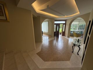 Foto 8 de CASA EN VENTA O RENTA CUMBAYA URB. LUJO