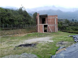 Foto 10 de VENTA CASA CONSTRUCCION Y LOTE EN NORTEAMERICA BELLO