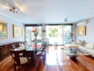 Foto 10 de CASA CON JARDÍN Y PILETA VICENTE LOPEZ