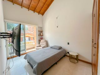 Foto 28 de Exclusiva Casa de 3 Niveles en el Corazón de El Poblado