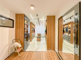 Foto 7 de Exclusiva Casa de 3 Niveles en el Corazón de El Poblado