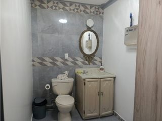 Foto 11 de Jipijapa, Casa Comercial en Renta, 900m2, 10 Ambientes