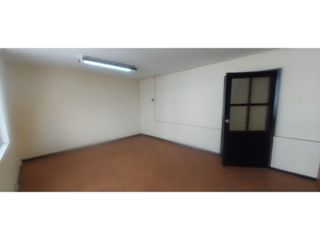 Foto 7 de Av. La República, Oficina en Renta, 150m2, 3 Ambientes