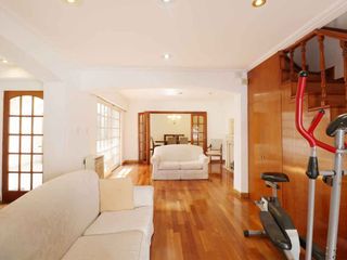 Foto 4 de VENTA HERMOSA CASA 5 AMB. V. PUEYRREDÓN
