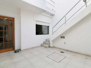Foto 28 de VENTA HERMOSA CASA 5 AMB. V. PUEYRREDÓN