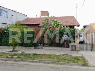 Foto 3 de EN VENTA CASA 3 DORMTIORIOS MAS DPTO 2 DORMITORIOS