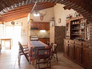 Foto 16 de Casa con amplio parque y pileta en venta - Gonnet