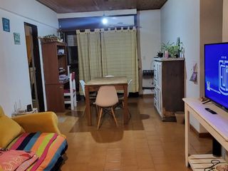 Foto 2 de VENTA - DEPARTAMENTO 2 DORM - CINCO SALTOS