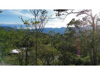 Foto 9 de VENDO LOTE EN ALTO DE PAJAS, CONDOMINIO  DOS MADEROS