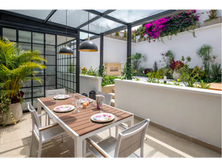 Foto 4 de Espectacular casa remodelada para venta en Santa Bárbara Alta