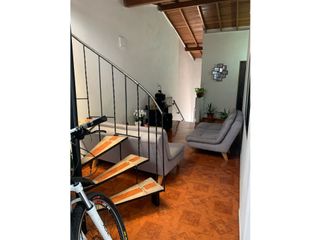 Foto 2 de ¡SE VENDE CASA AMPLIA CON AIRE EN LOPEZ DE MESA!