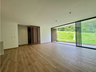 Foto 10 de Vendo apartamento para estrenar en Las palmas. El poblado