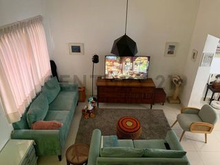 Foto 21 de CASA EN ALQUILER SEMI-AMIBLADA 150m² 3 Dirmitorios