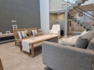 Foto 13 de Moderna casa al Lago en Venta en Los Castaños - Nordelta