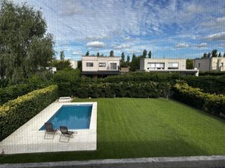 Foto 26 de Venta Casa Pilar del Este, Barrio Santa Guadalupe lote 402, Pilar
