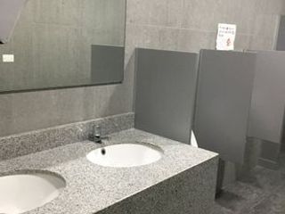 OFICINA EN LA MEJOR ZONA EMPRESARIAL Y COMERCIAL DE SANTA CRUZ, MIRAFLORES - 022930